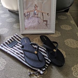 Henri Bendel sandals